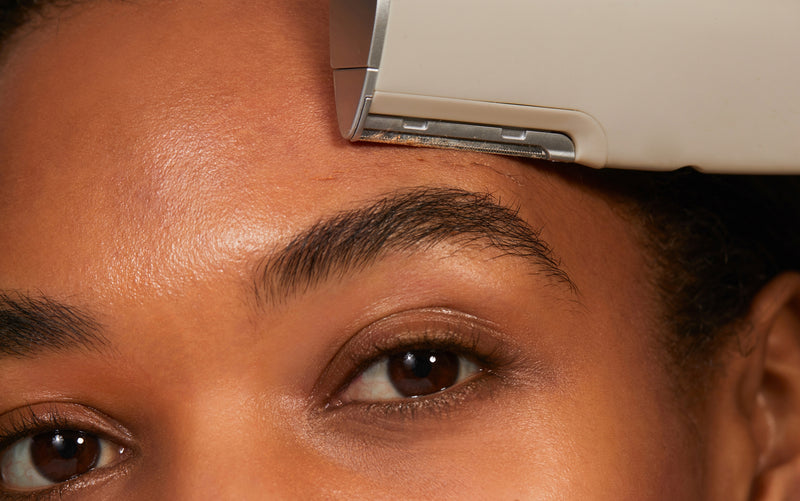 The Difference Between Microdermabrasion And Dermaplaning